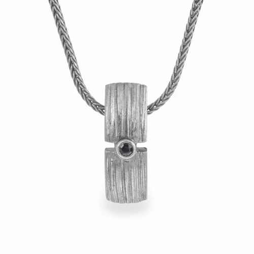 Srebrny Naszyjnik Oksydowany z Szafirem Vintage N°1