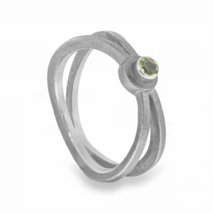 Srebrny Pierścionek Oksydowany z Perydotem Vintage N°3